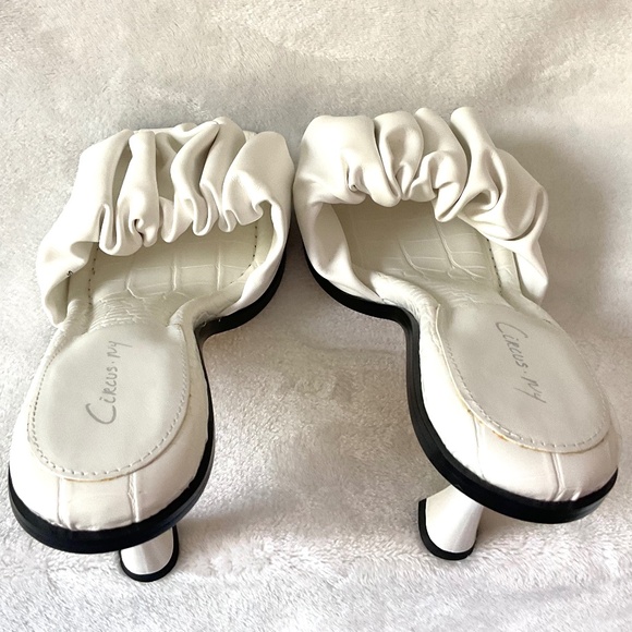 White Circus Sam Edelman Cushioned Comfy Stretchy Slip On Sandal Size 9 - Picture 15 of 16